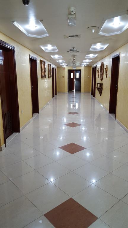 Al Bustan Tower Hotel Suites Sharjah Exterior foto